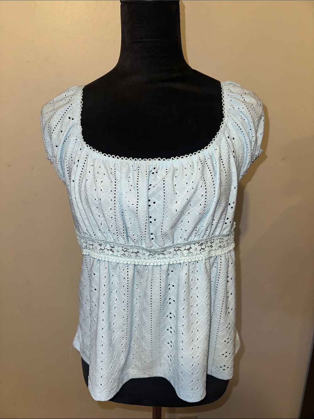 Light Blue Eyelet Cap Sleeve Square Neck Babydoll Blouse w/ Floral Lace Detail 🩵